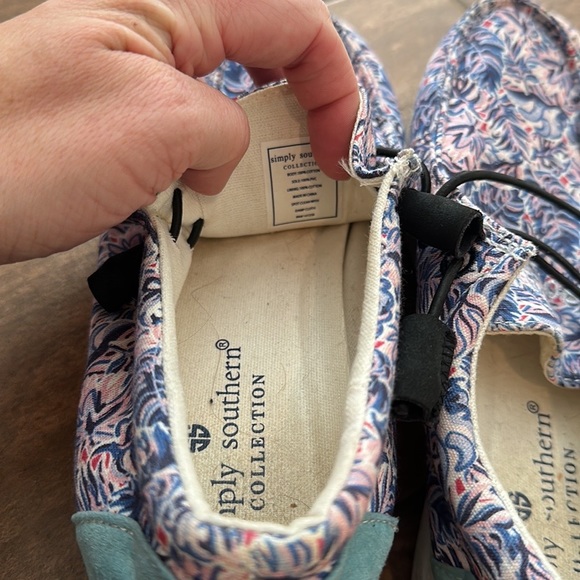 Simply Southern slip on shoes - Picture 5 of 6